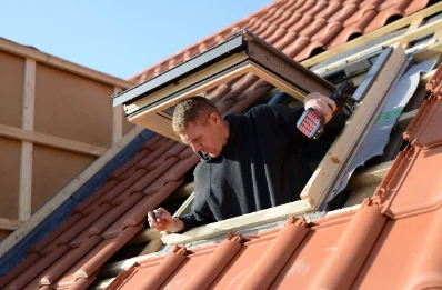 Pose de fenêtres de toit Velux au Manoir